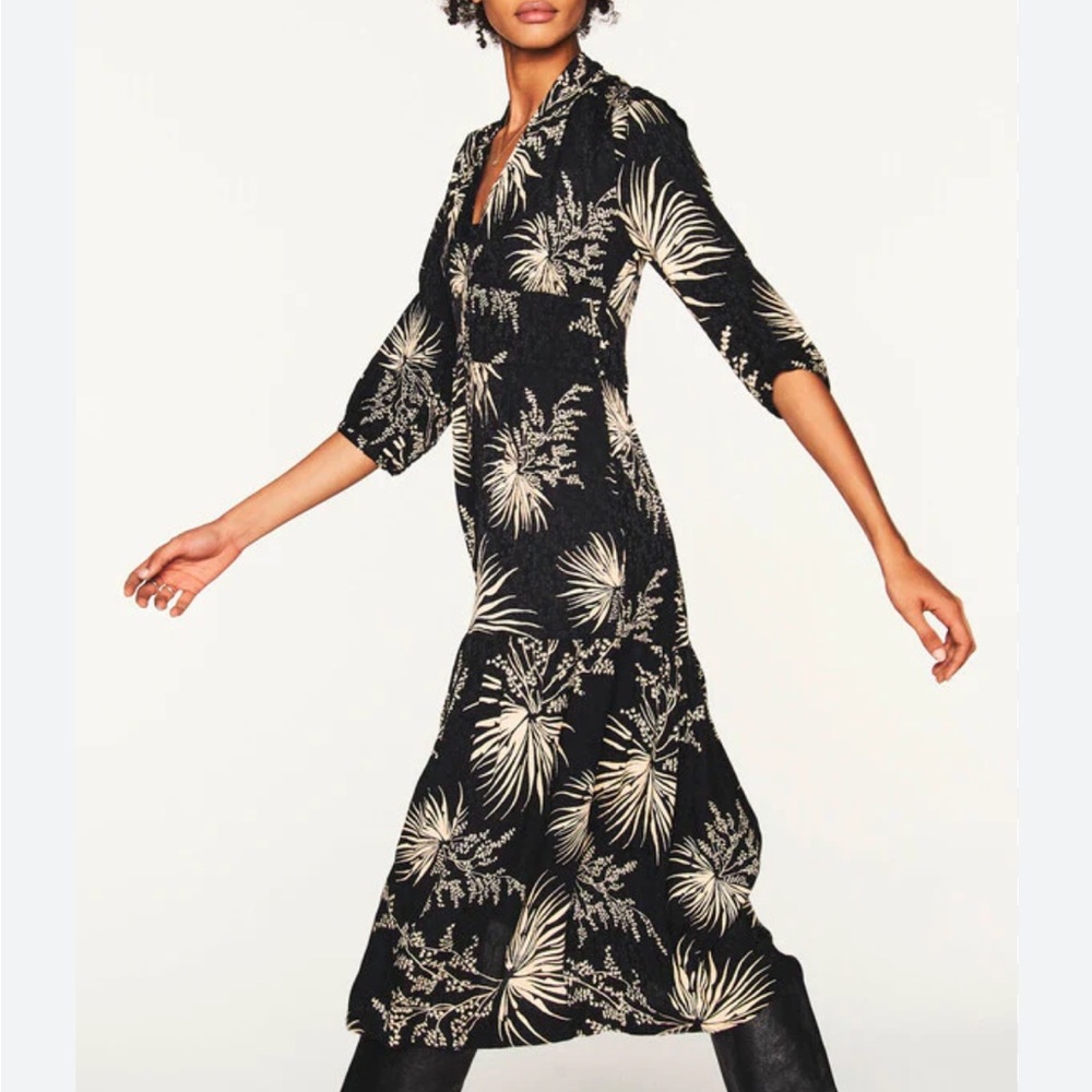 Bash silk dress like new